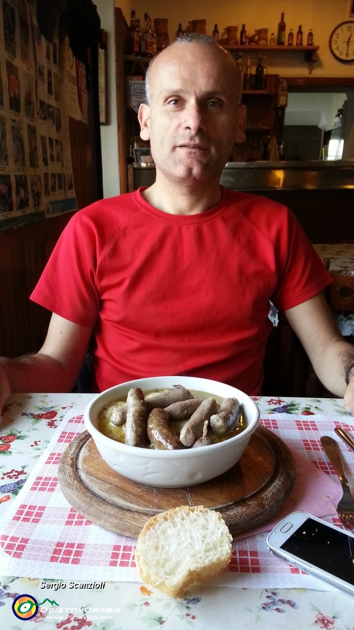 35 POLENTA UNCIA E SALSICCE.jpg